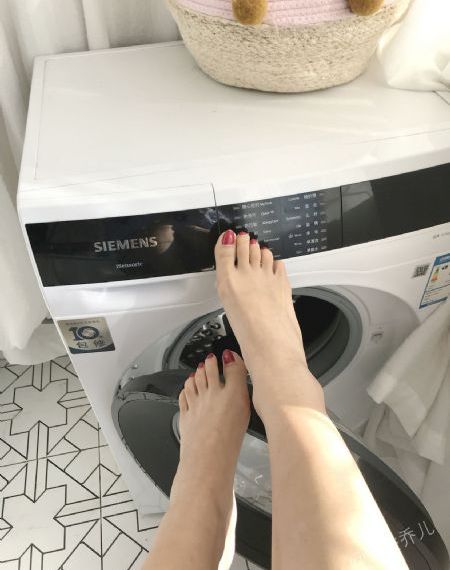 亚洲欧美制服丝腿_完整视频大全