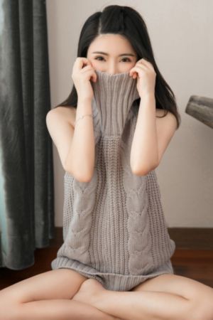 美女脱了内裤打开腿让男人玩_HD在线手机播放