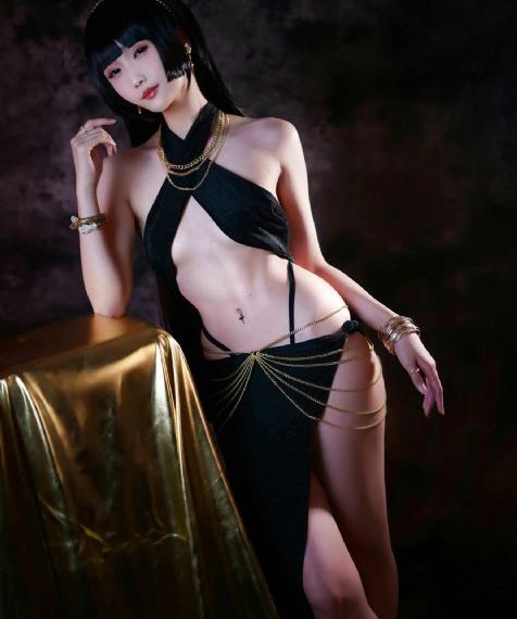 粉嫩的她1v1军婚h_超清在线观看高清