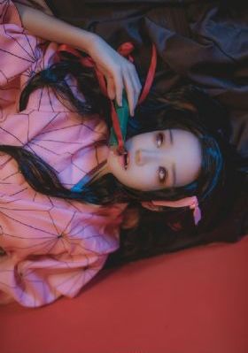 欧美透明比基尼视频_BD英语电影在线看